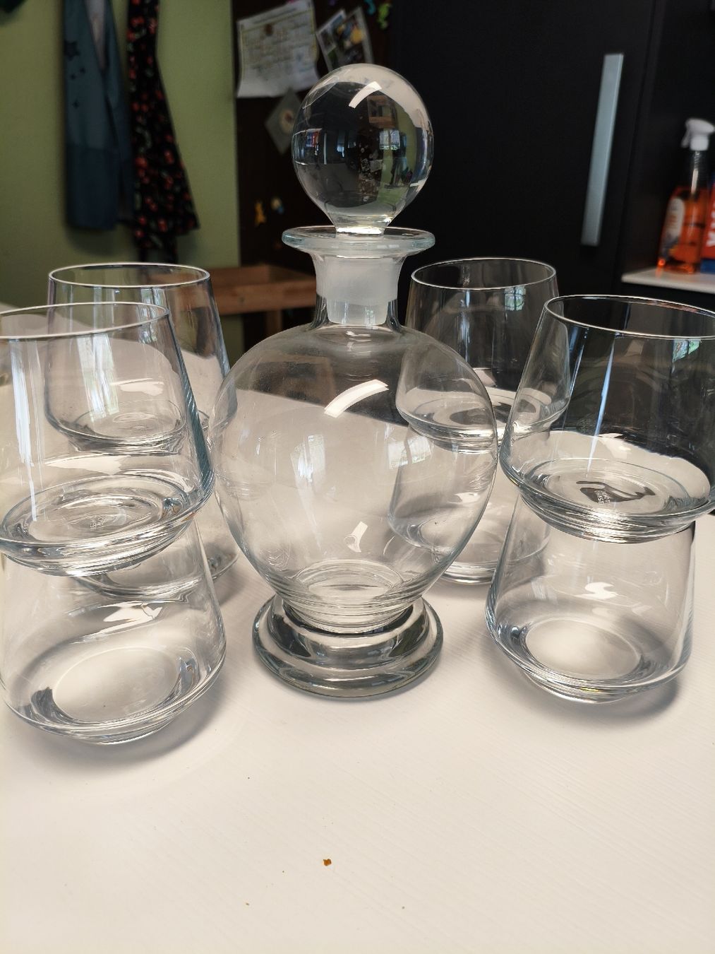 Caraffe: Schöne Glaskaraffe und 8 Gläser – Usato da Hermiswil venduto da Volvorine