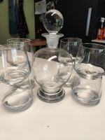 Schöne Glaskaraffe und 8 Gläser