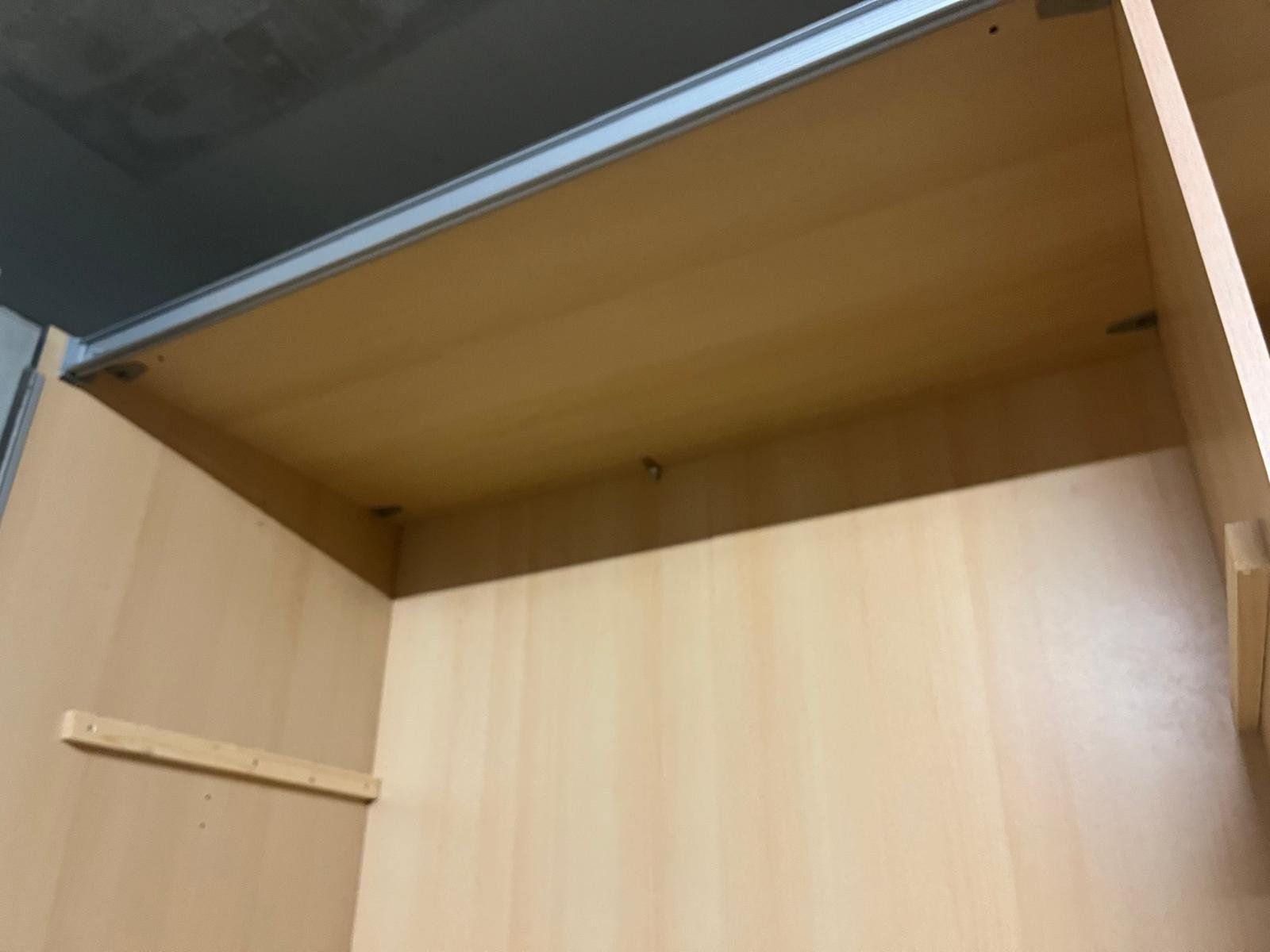Armadi: Grosser Schiebetürenschrank – Usato da Ganterschwil venduto da Sunne6 1