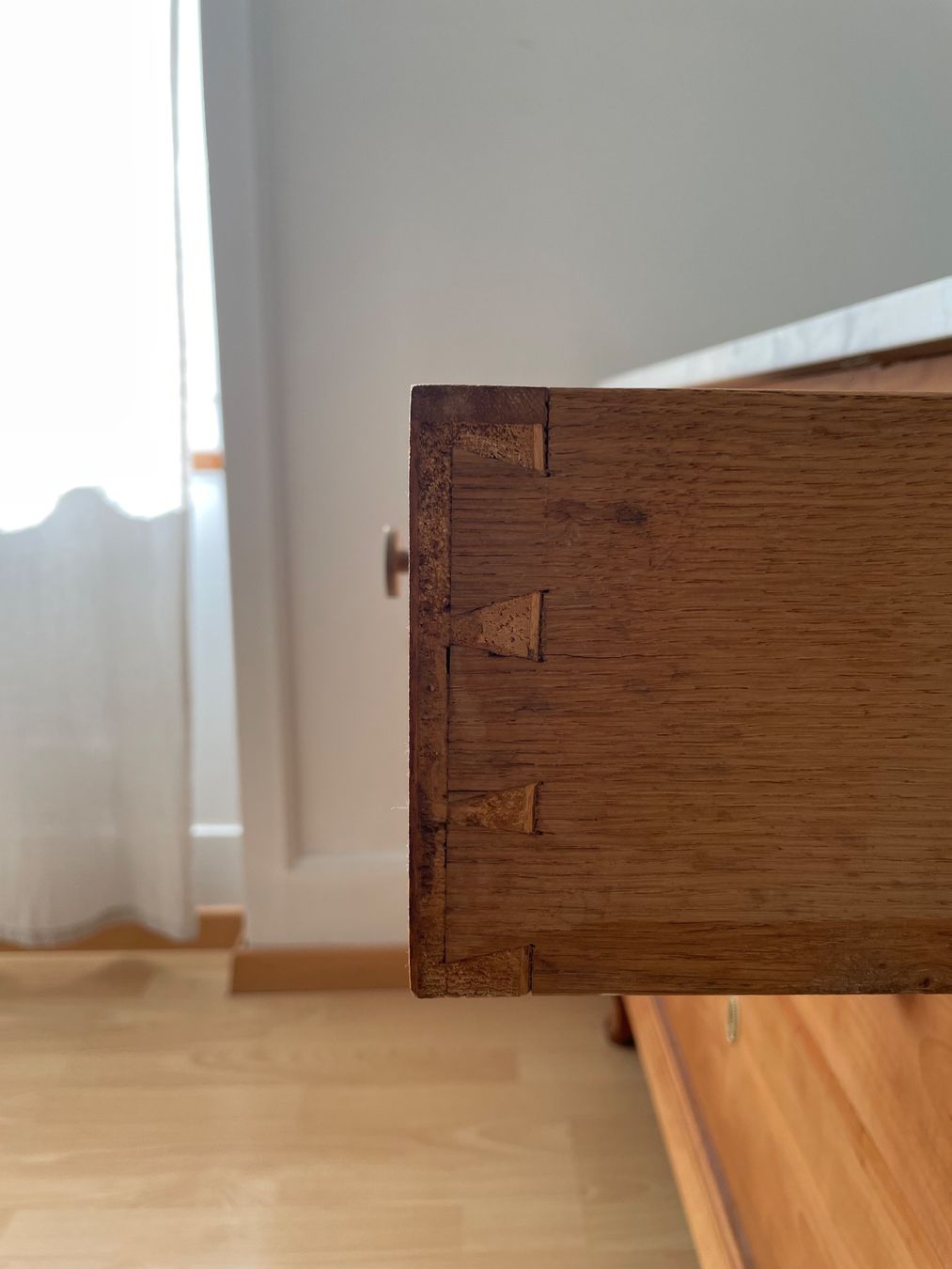 Cassettiere: Antike Holzkommode mit Marmorplatte – Usato da Olten venduto da woofbee 6