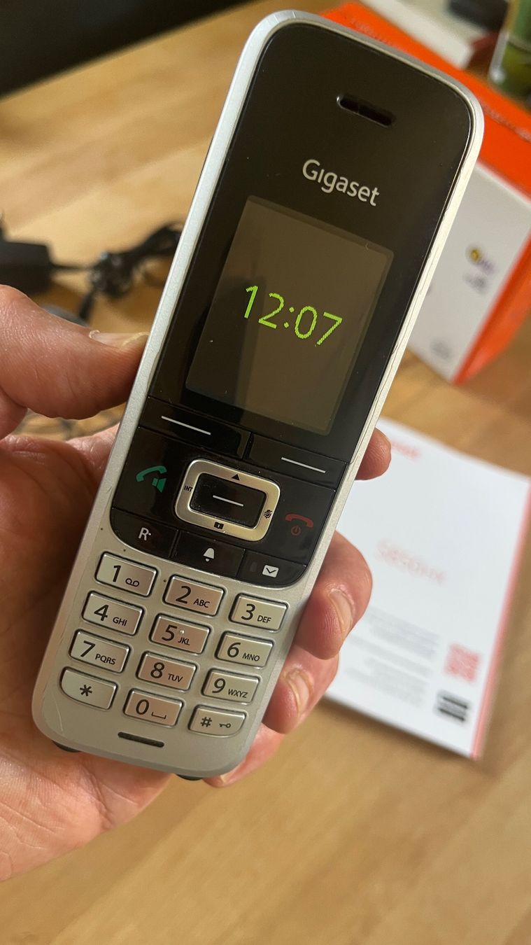 Gigaset Telefoni: DECT Telefon Gigaset S850 HX inkl. Headset – Usato da Bern venduto da semibold 4