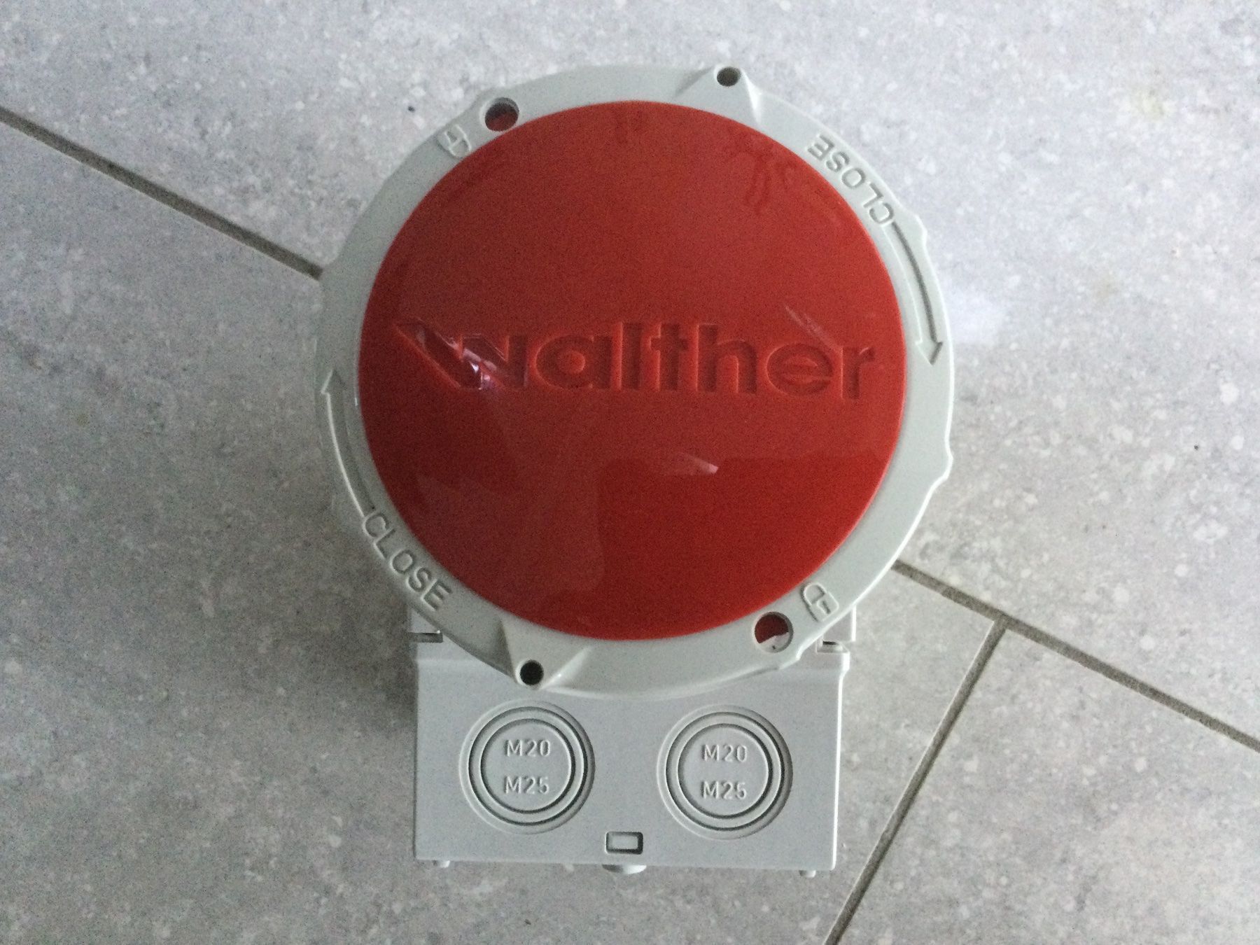 Walther Spine: CEE Steckdose 400 V 5 polig – Nuovo (secondo la descrizione) da Hausen AG venduto da mb2023 2