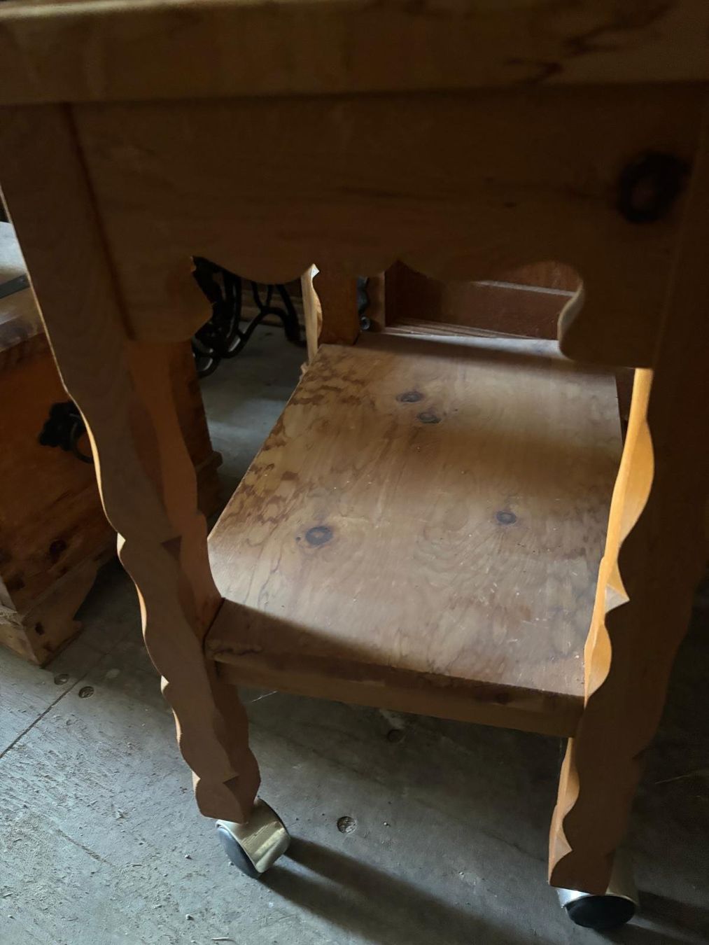 Tavoli: Beistelltisch Antik auf Rollen – Usato da Regensdorf venduto da RCM_8105Regensdorf 1
