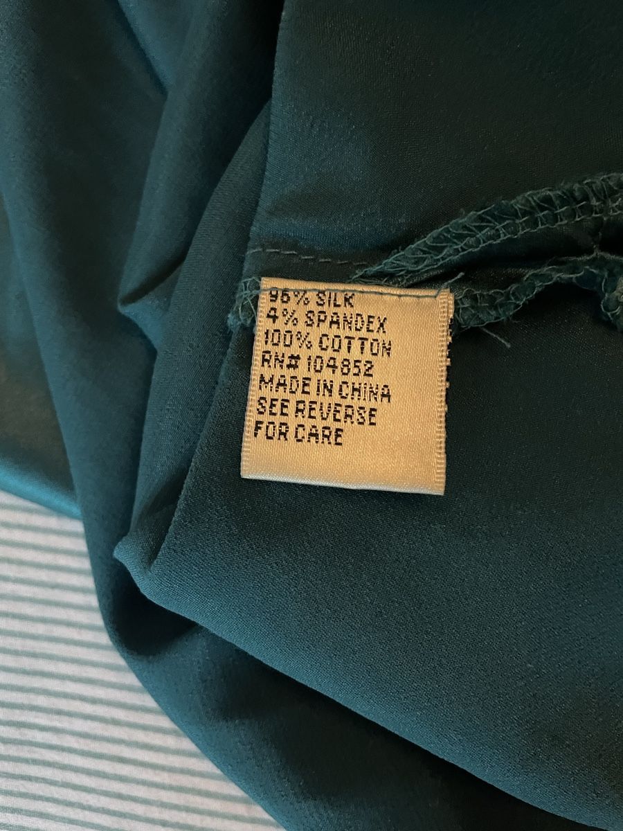 Top: Ruby Sky Emerald Green Silk Top with Lace Trim, Size M/L – Usato da sonvico venduto da Ptequila 3