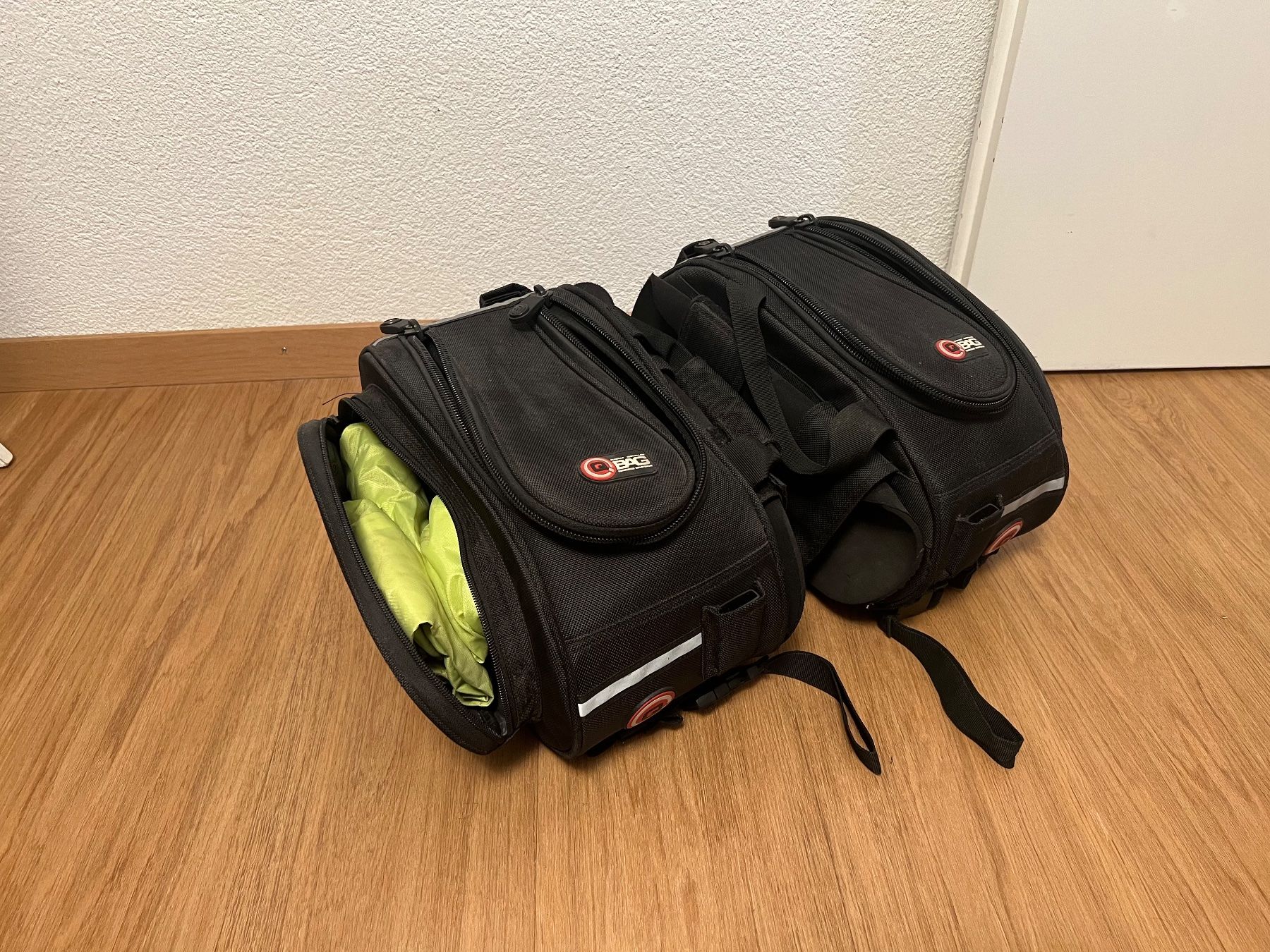 Reisekoffer: Qbag Satteltaschen – Gebraucht aus Kloten von  1