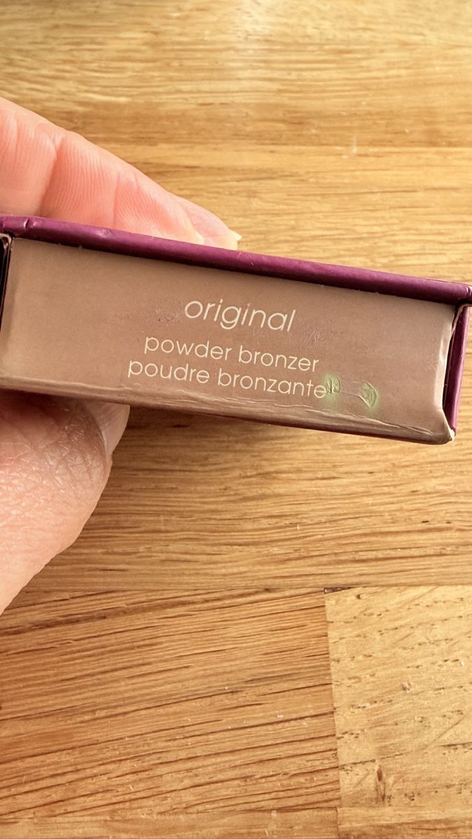 Benefit Make-up: Poudre bronzante Benefit Hoola original – Usato da Bulle venduto da LeMoleson 3