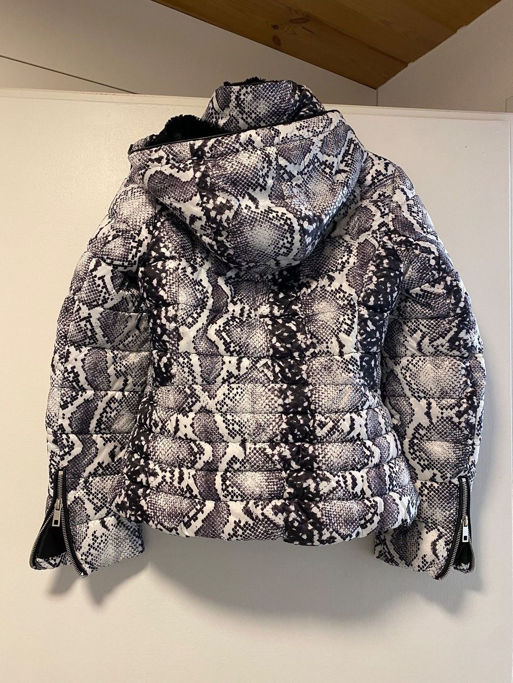Zara Giacche: Winterjacke Zara Gr S – Usato da Klingnau venduto da Nirvana 1