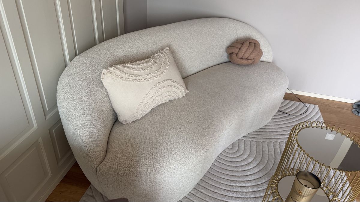 Divani: Sofa weiss boucle neuwertig 2-Sitzer – Usato da Wil SG venduto da Lea.w.9000 3