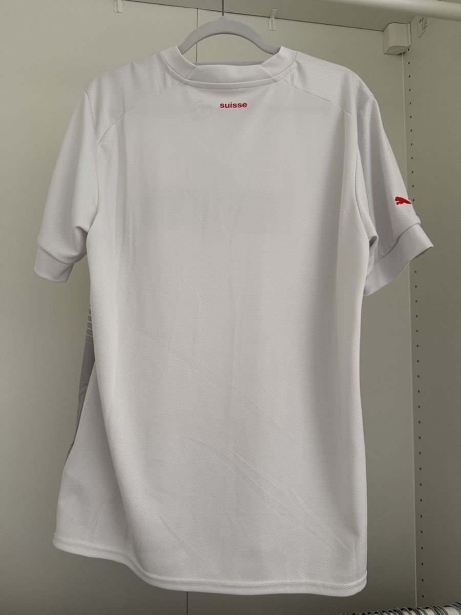Puma Canottiere & Pantaloni: Schweiz 2022 Away Puma – Usato da Meggen venduto da Patti_ 1