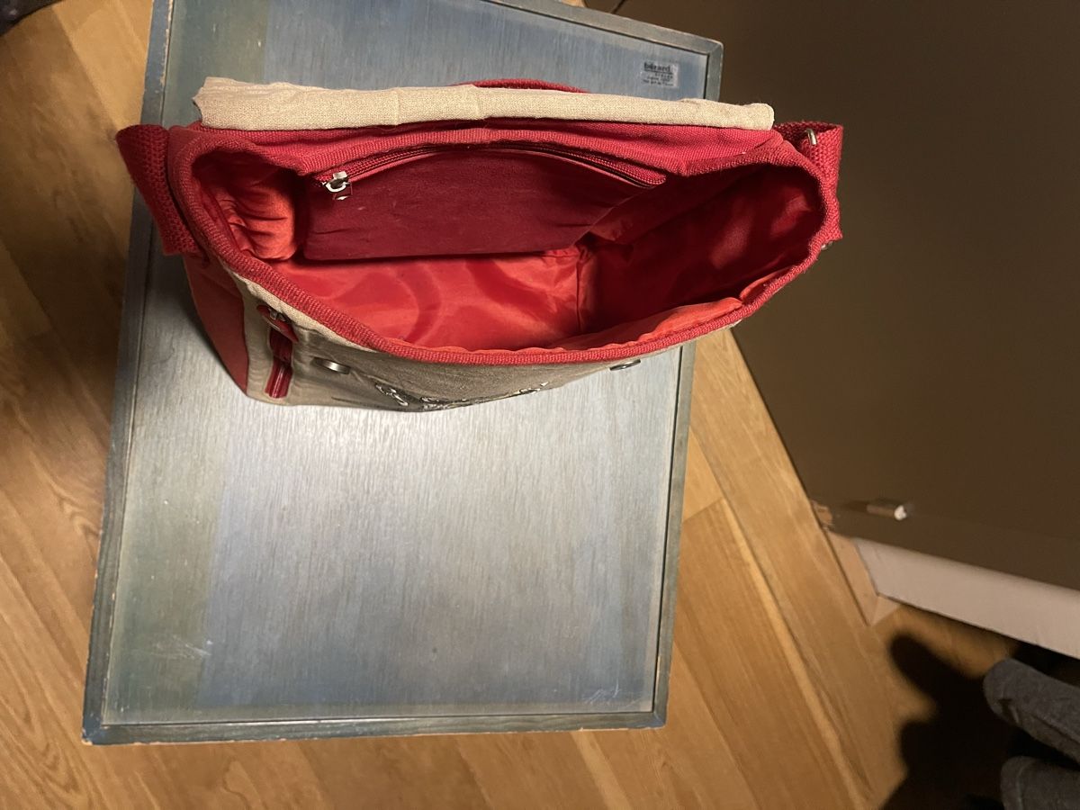 Taschen: Umhänge Tasche Beige und Rot – Gebraucht aus Turbenthal von mmtuescher 3