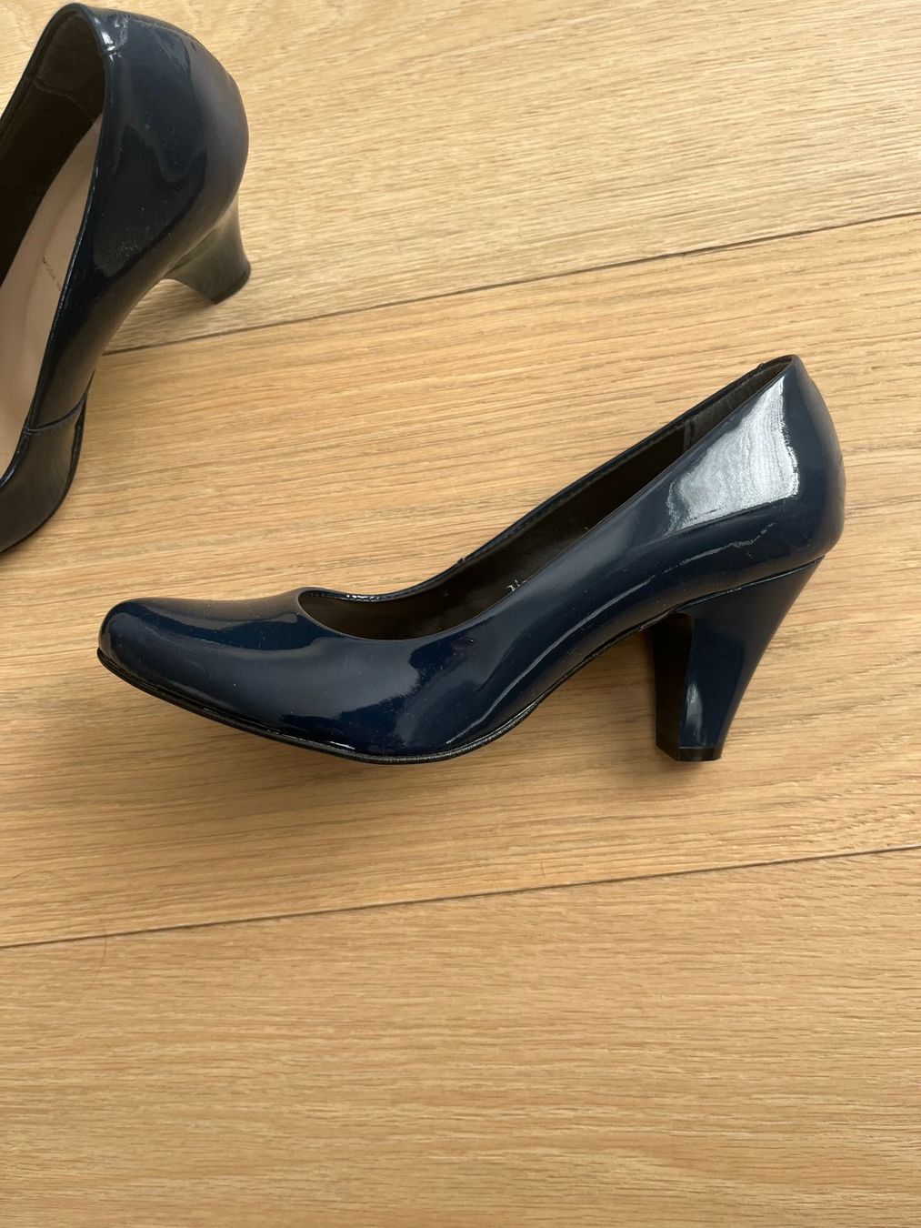 Scarpe da donna: NEU Elegante, dunkelblaue SALA Lack-Pumps, Grösse 35 – Usato da Arbon venduto da vb4all 2