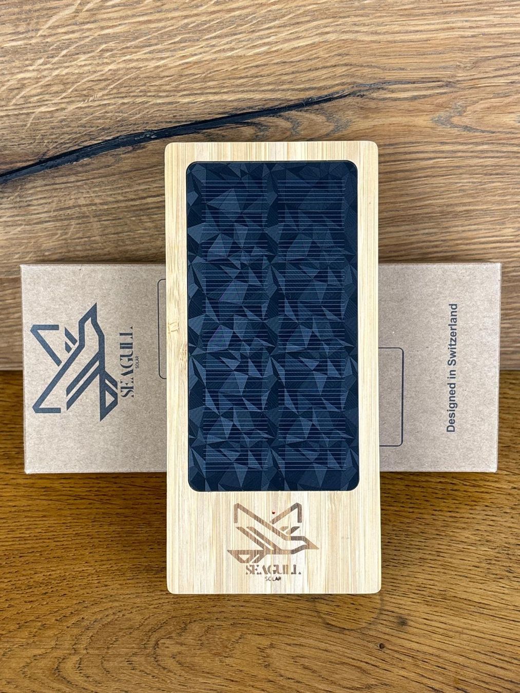 Bambus Solar Powerbank 10000 mAh (Neu und originalverpackt) in Solothurn  fr CHF 29.9  mit Lieferung auf Ricardo kaufen