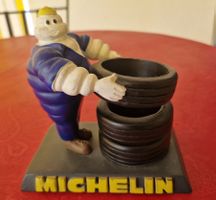 MICHELIN BIBENDUM POT A CRAYON  authentique année 1965