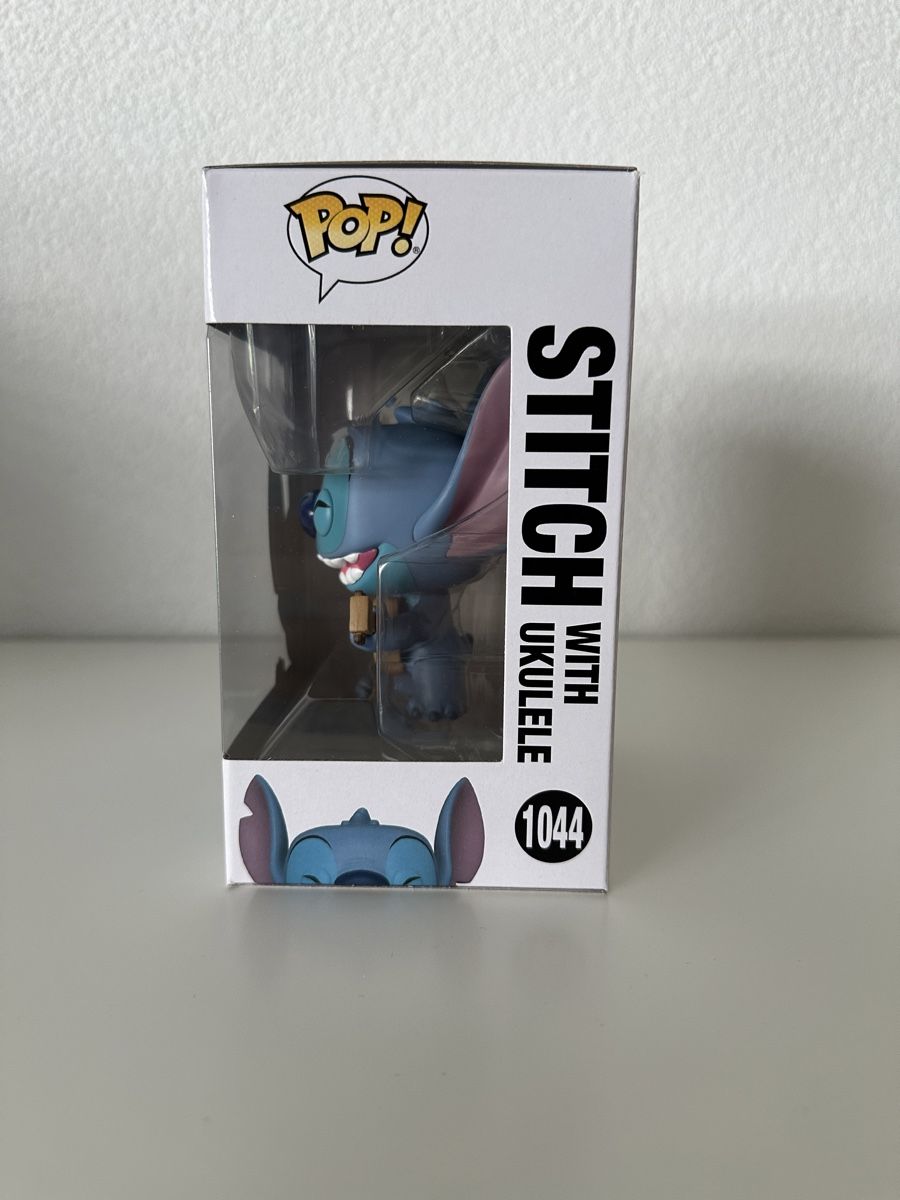 Funko Statuette: Funko Pop Stitch with Ukulele – Nuovo e nell'imballaggio originale da Mels venduto da Hannah_Fee 1