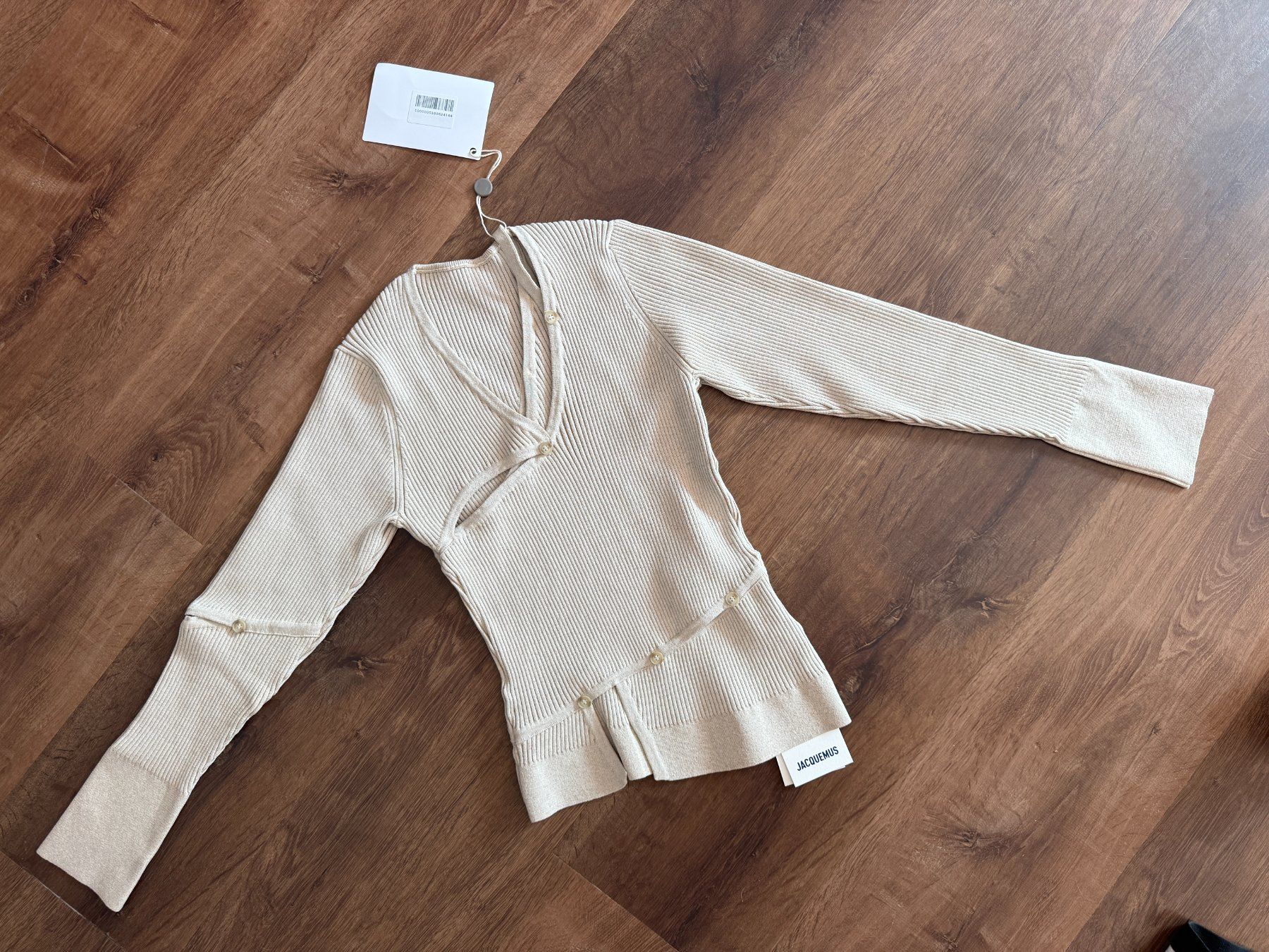 Jacquemus Tops: New EUR 365 Jacquemus Cutout Buttoned Top - FR 40 – Neu und originalverpackt aus St-Sulpice VD von juhdu 1