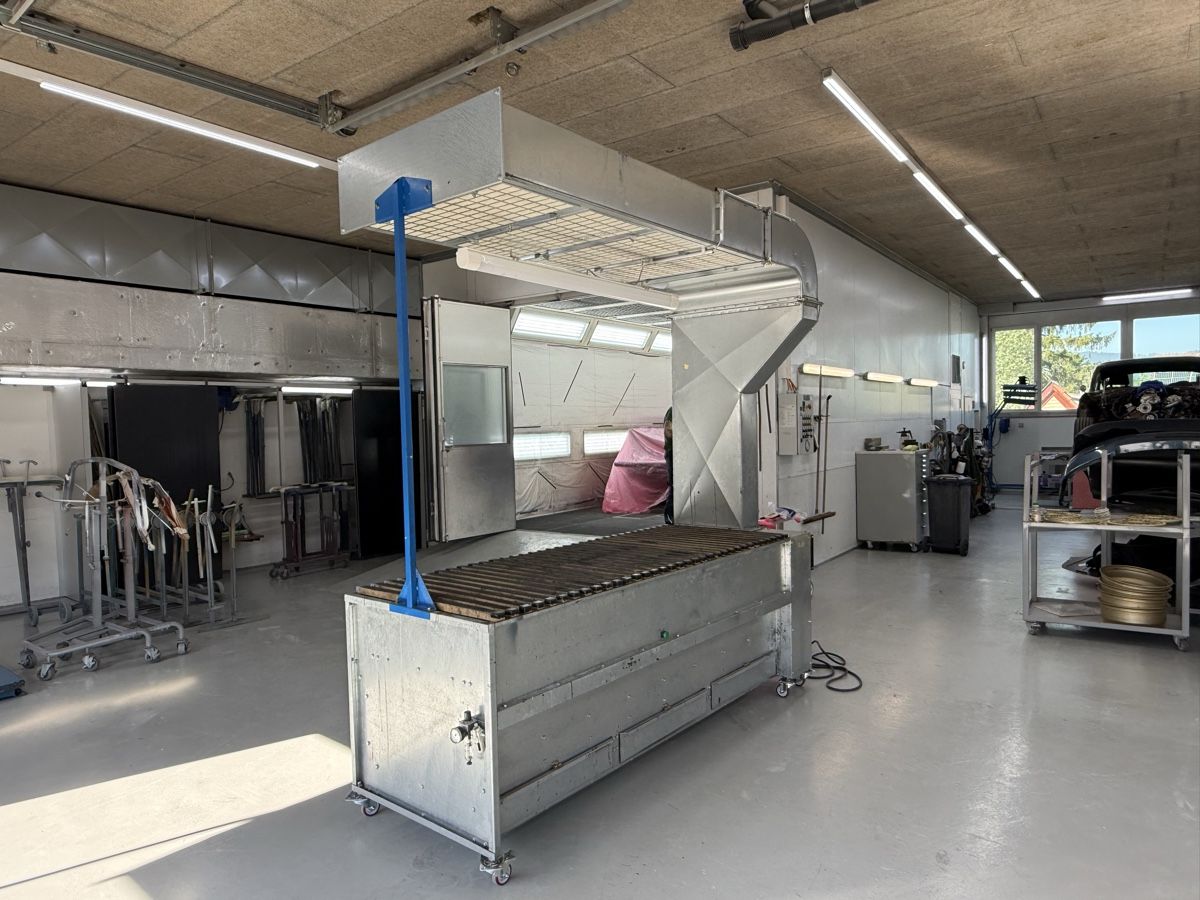 Tutte le macchine: Absaugtisch zu verkaufen – Usato da Uttigen venduto da Pascal90 1