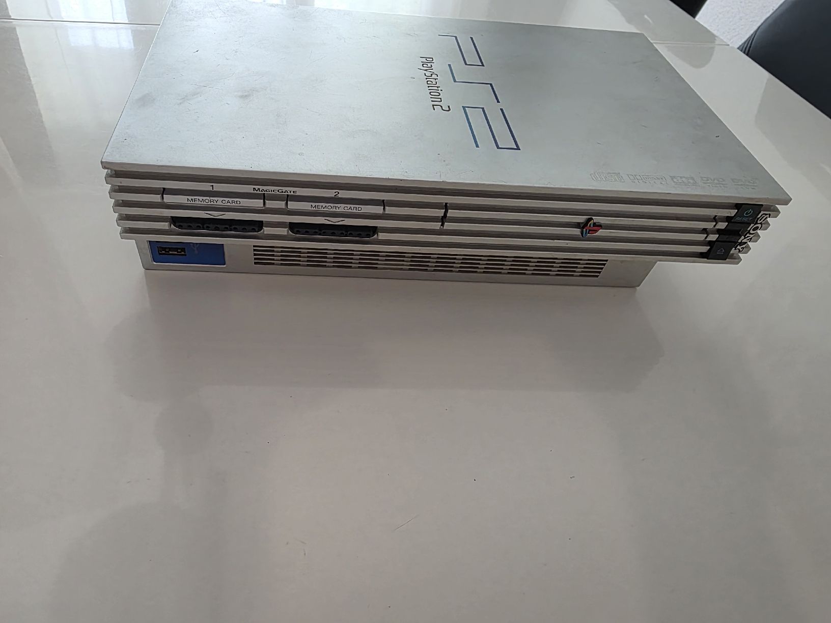 Sony Konsolen: Playstation 2 Konsole inkl. 3 Controller – Gebraucht aus Herisau von Warehouse97 2