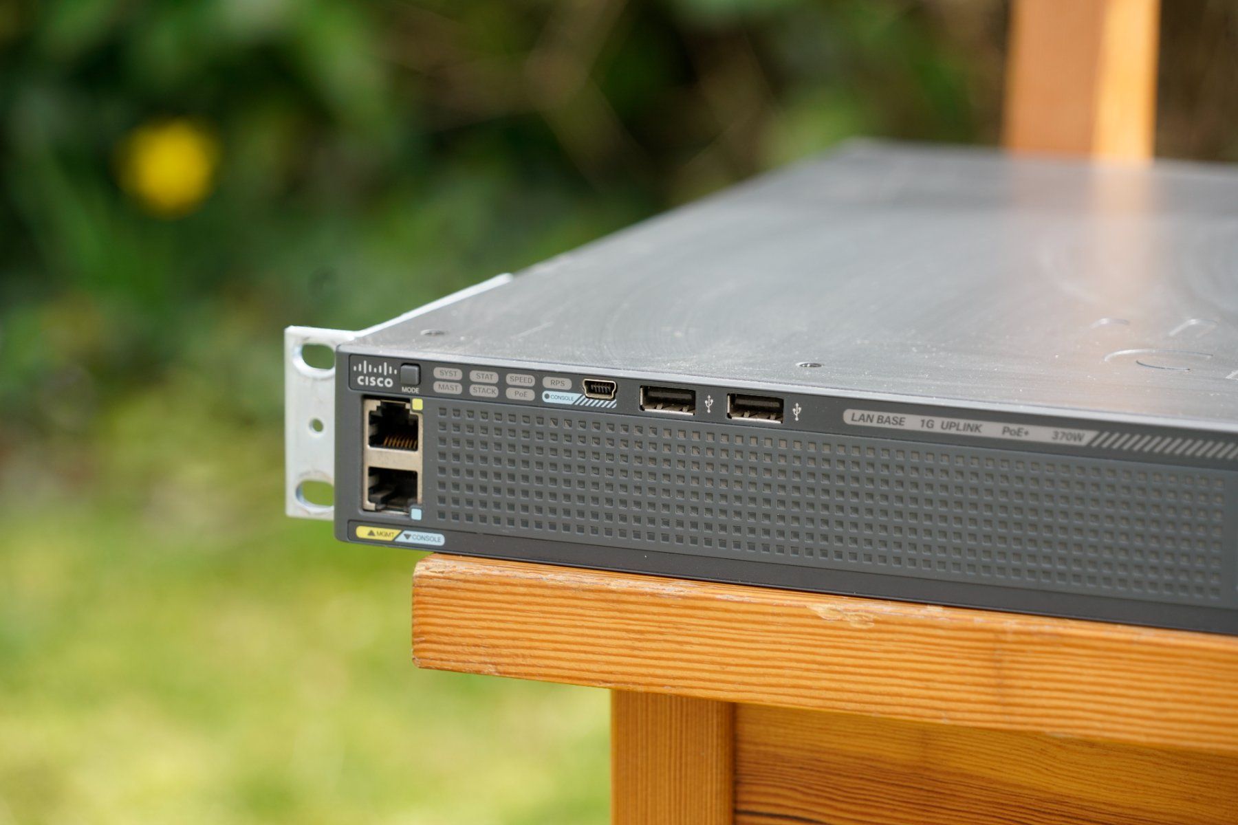 Cisco Hub & Switch: Cisco Catalyst 2960-X Series Switch - Gebraucht – Usato da Stein AG venduto da Laasery 1
