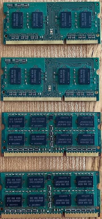Memoria / RAM: 4x RAM Speicher Chips Samsung 2GB – Usato da Binningen venduto da Lumbatius 1