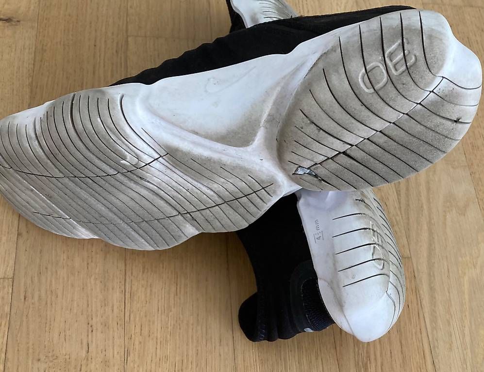 Nike Scarpe da uomo: Nike Schlüpfer Gr. 46 schwarz – Usato da Neuenhof venduto da fiore011 2