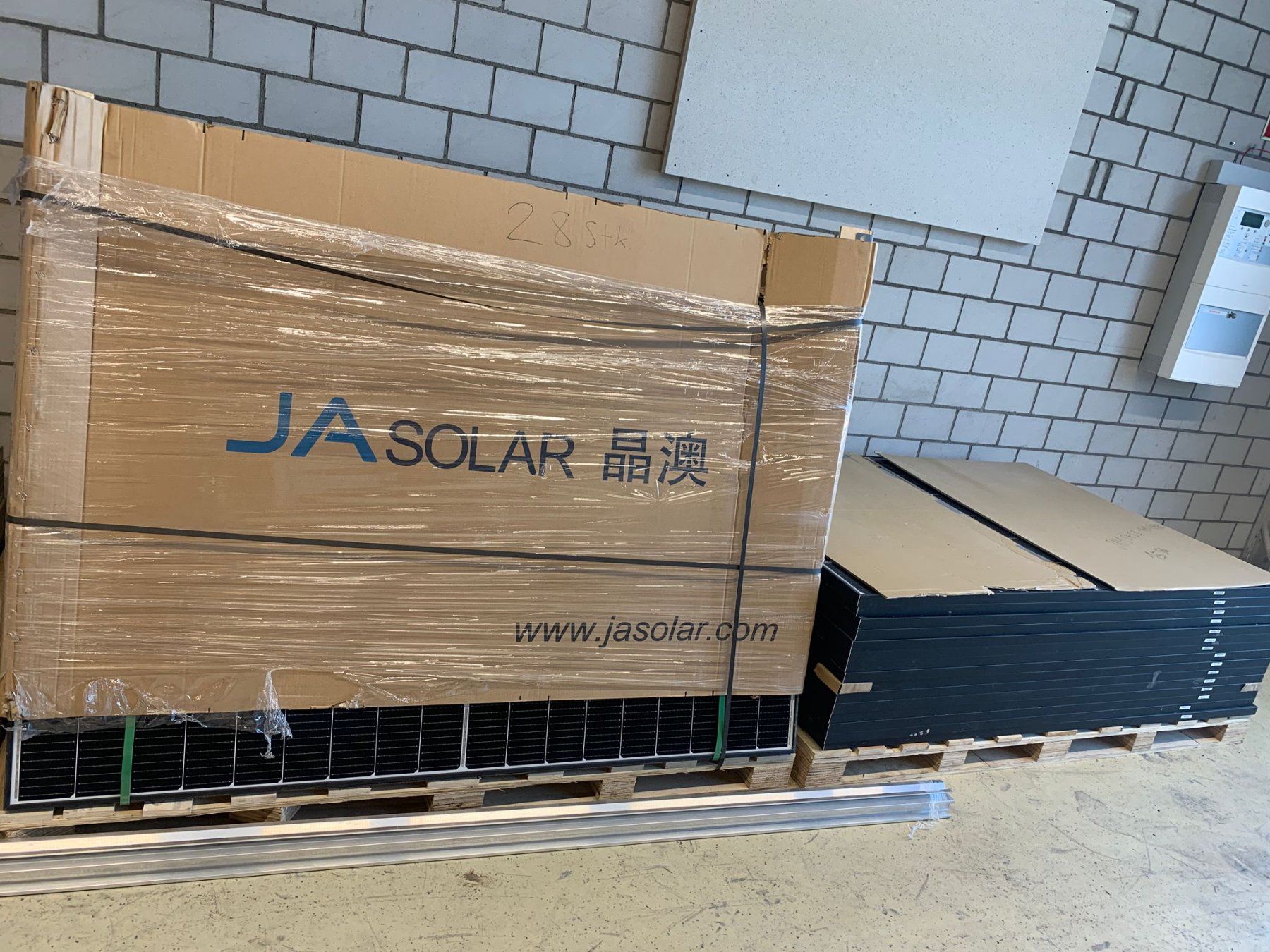 Dispositivi a energia solare: Neu! Ja Solar JAM-54S3-410/MR – Nuovo (secondo la descrizione) da Rapperswil SG venduto da Indoc