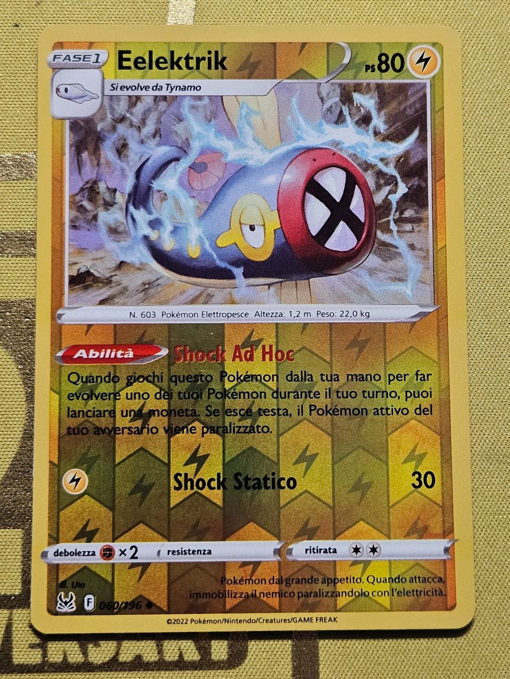Pokémon Carte collezionabili: Lost Origin - Eelektrik 060/196 IT – Usato da Bellinzona venduto da Pokemarco