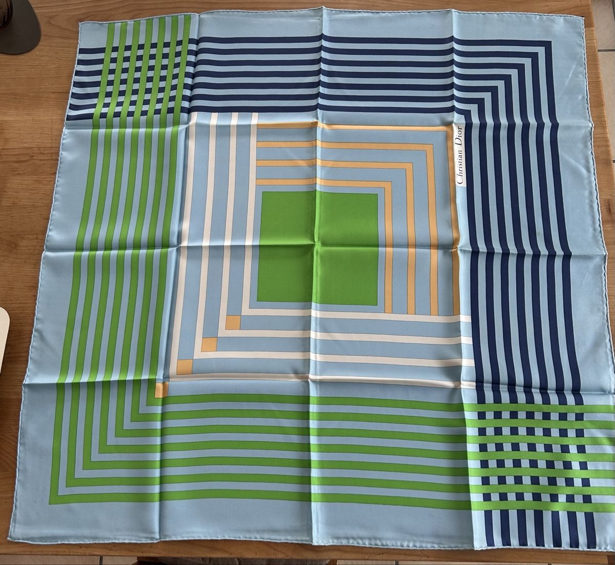 Dior Foulard & Sciarpe: Foulard Christian Dior – Nuovo e nell'imballaggio originale da Staufen venduto da Occidental 2