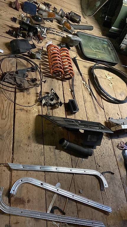 Tutti pezzi di ricambio auto: Ford econoline van v8 1988 teile – Usato da Ebnat-Kappel venduto da mic_2pwc 3