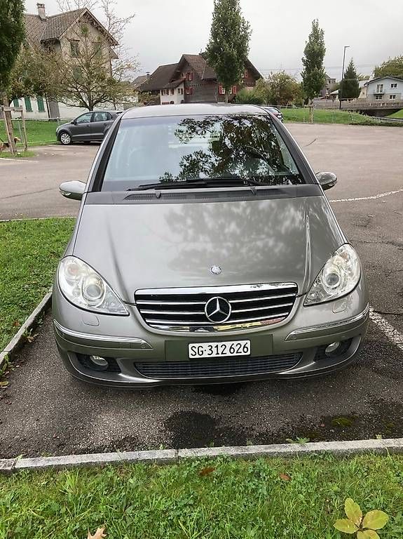 Mercedes-Benz Automobili: Mercedes - Benz A 200 Avantgarde – Usato da Oberriet / SG venduto da Schwarzgurt