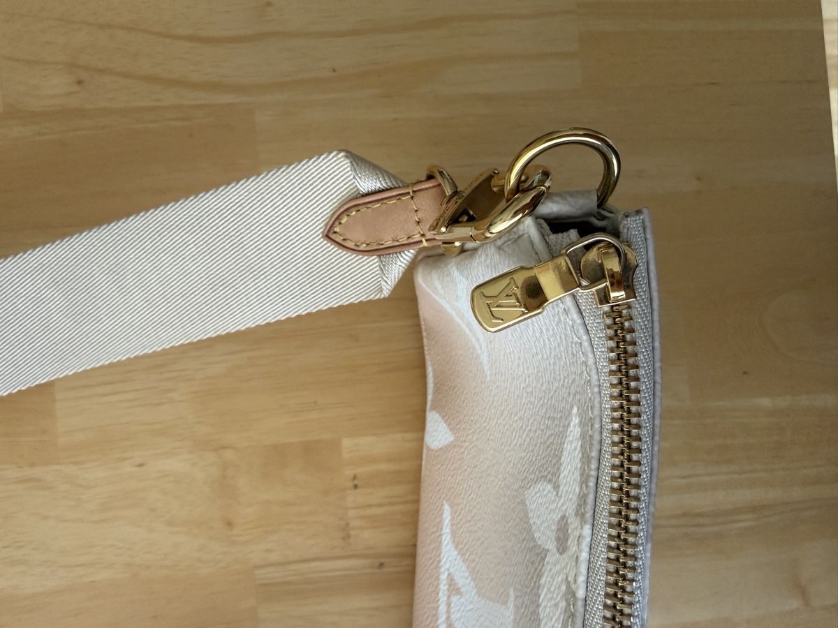 Louis Vuitton Taschen für Damen: Louis Vuitton Multi Pochette Accessoires The Pool Brume – Neu (gemäss Beschreibung) aus St. Gallen von azra_sadikov 5