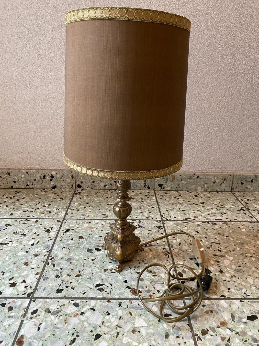 Lampade: 2 Lampen mit Bronzeständer – Usato da Weiningen ZH venduto da and_6tm5 2