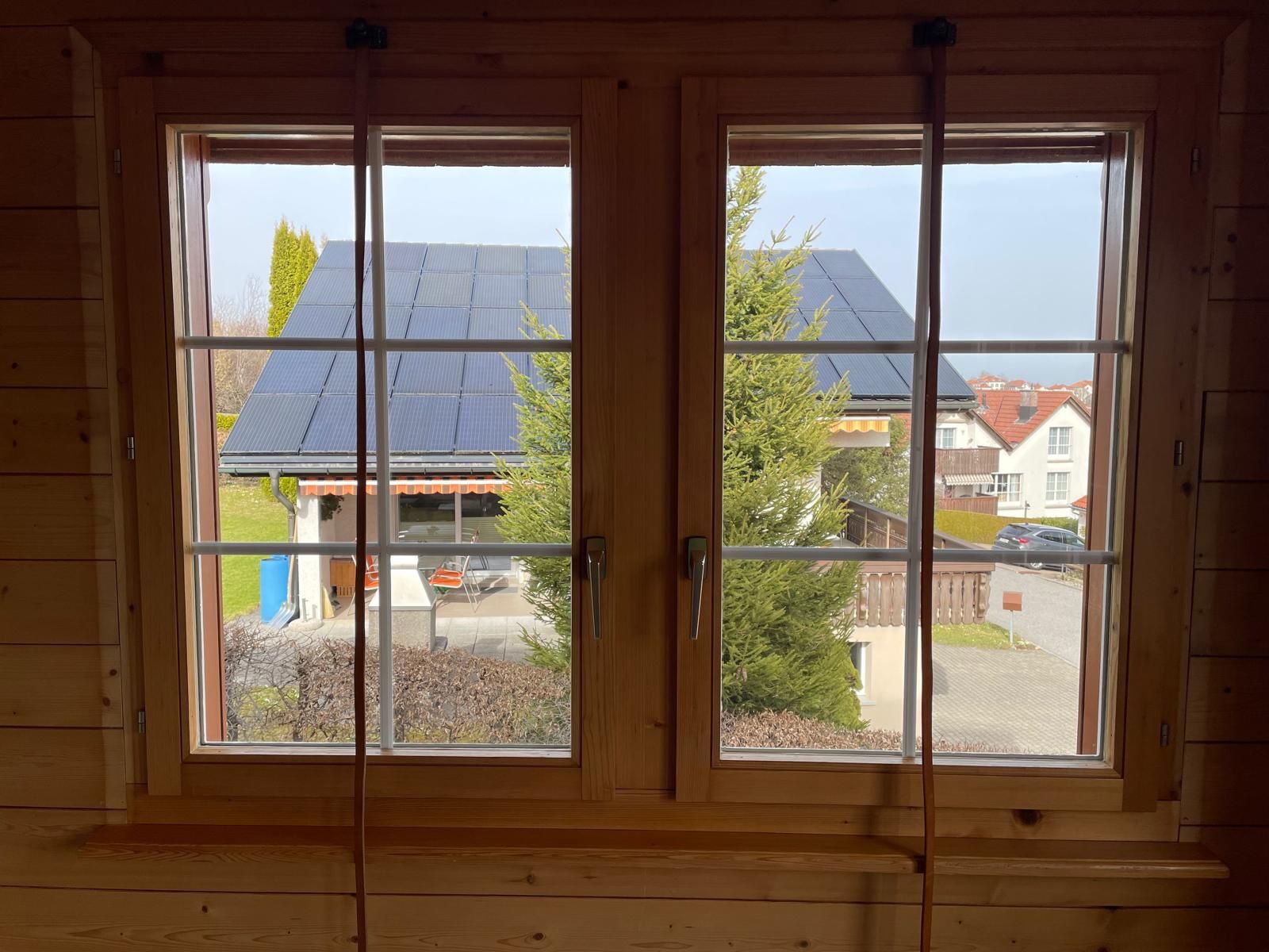 Finestre: 5 Holzfenster 2-fach verglast mit Einbaurahmen – Usato da Heiden venduto da sen_w68f