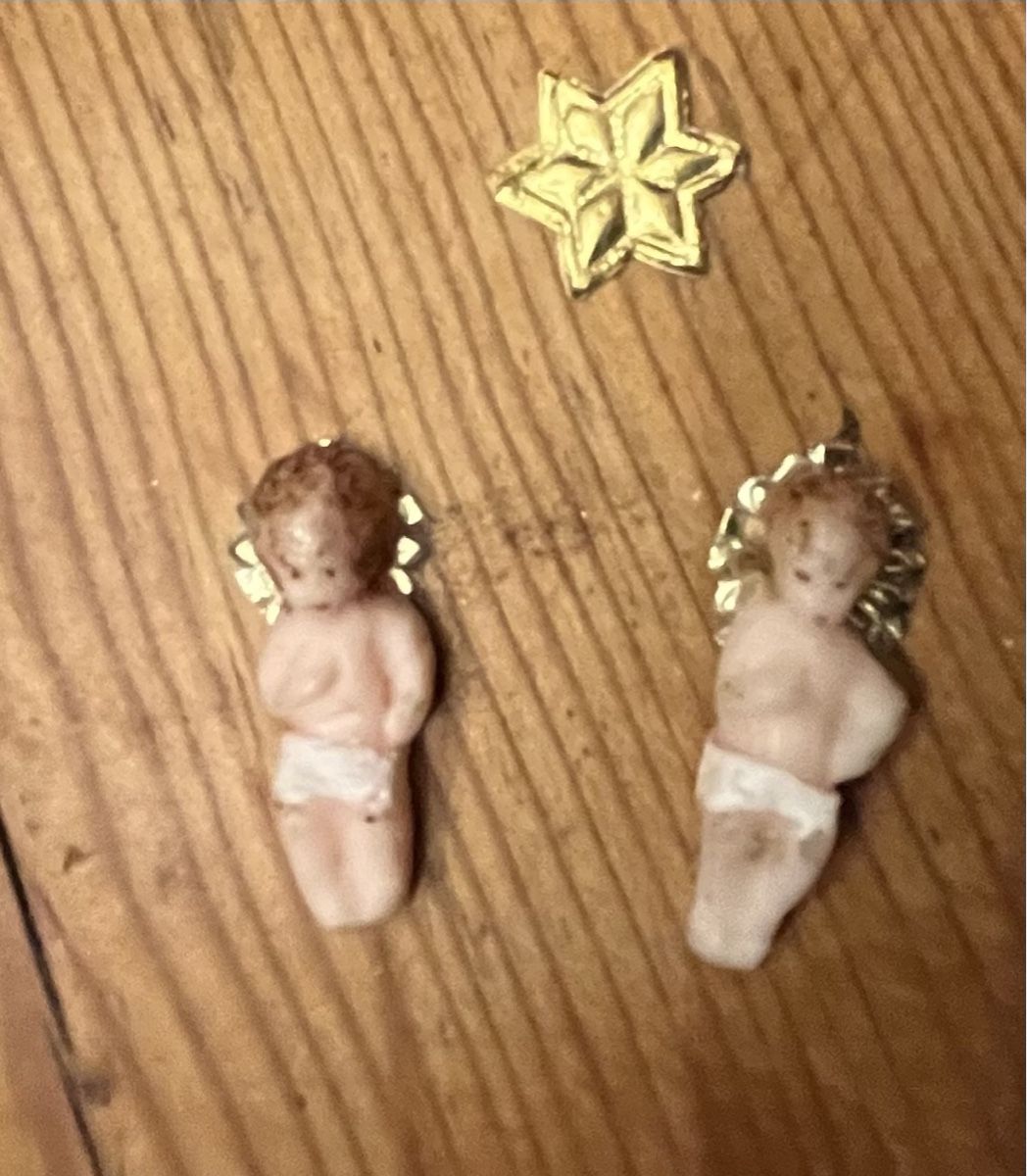 Statuette: 2 Set antike Jesuskind Wachsfiguren  Krippenfiguren – Usato da Urnäsch venduto da schneewittli. 1