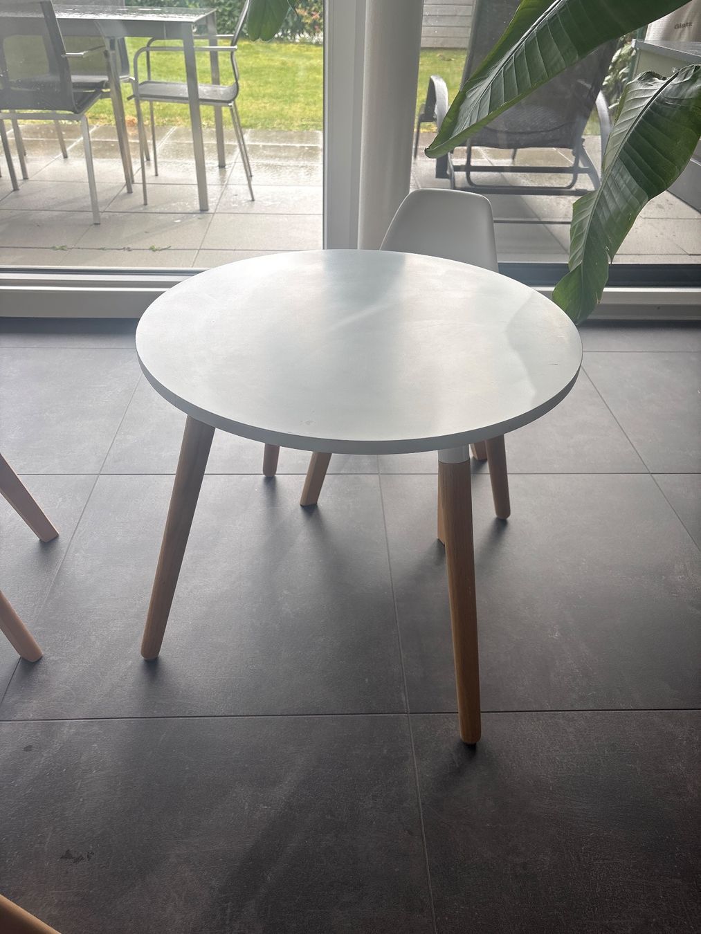 Tischset: Table et 4 chaises enfant – Gebraucht aus Eclépens von Happymom 2
