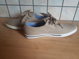 Chaussure basse cuir grandeur 41 marque Justtnus