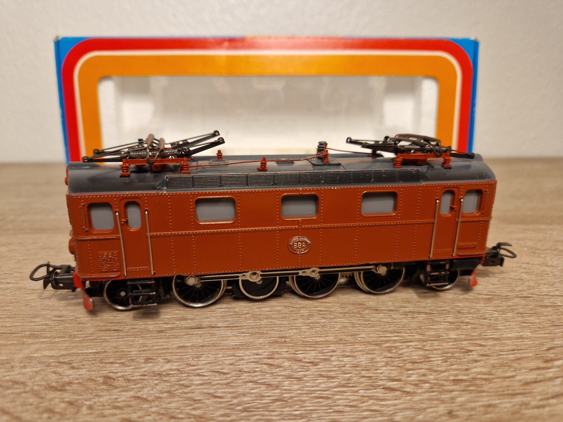 Märklin Modellini di ferrovie: Märklin 3030 E-Lok 884 SJ H0 – Usato da St-Aubin-Sauges venduto da Lo_Go 1