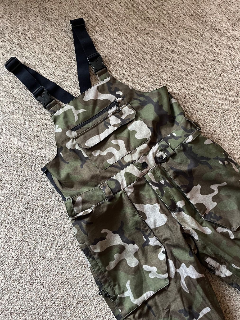 Volcom Pantaloni: Volcom Roan Bib Overall Camo – Usato da Wetzikon ZH venduto da MW.S 2