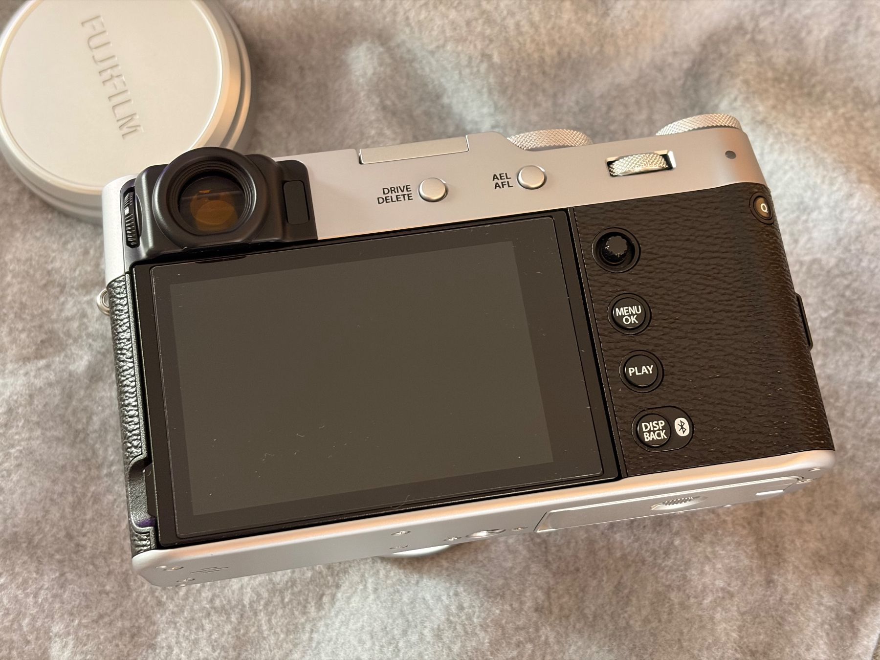 Fujifilm Fotocamera: Fujifilm X100VI Camera Silver <1000 shutter count – Usato da Binningen venduto da Edeag3 2