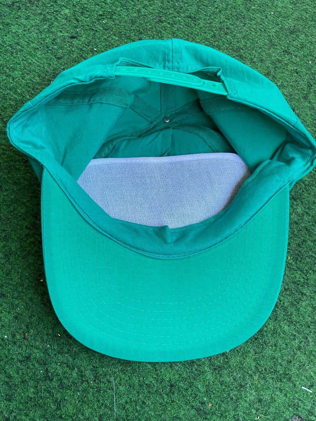 Chapeaux, bonnets & casquettes: Vintage 90s Cap – Neuf (Voir description) à Zürich par le_souk 4
