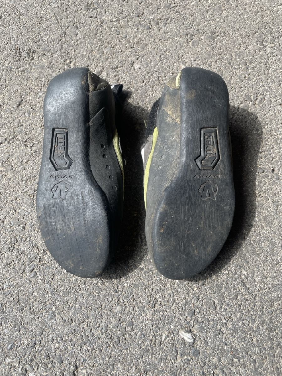 Scarpe per ragazzi: Evolv Kinderkletterschuhe – Usato da Meiringen venduto da Maersk 1