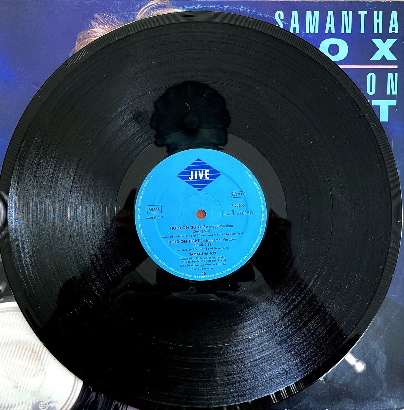 Schallplatten: Samantha Fox - Maxi LP Hold On Tight – Gebraucht aus Savagnier von Ne2065 2