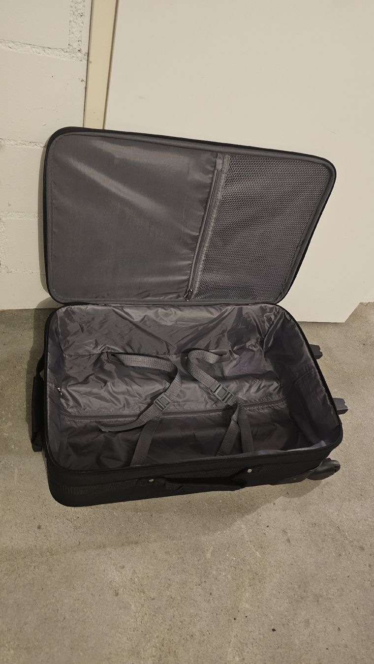 Valigie: Leichter Rollkoffer, schwarz blau gestreift – Usato da Arbon venduto da Flyaway8 3