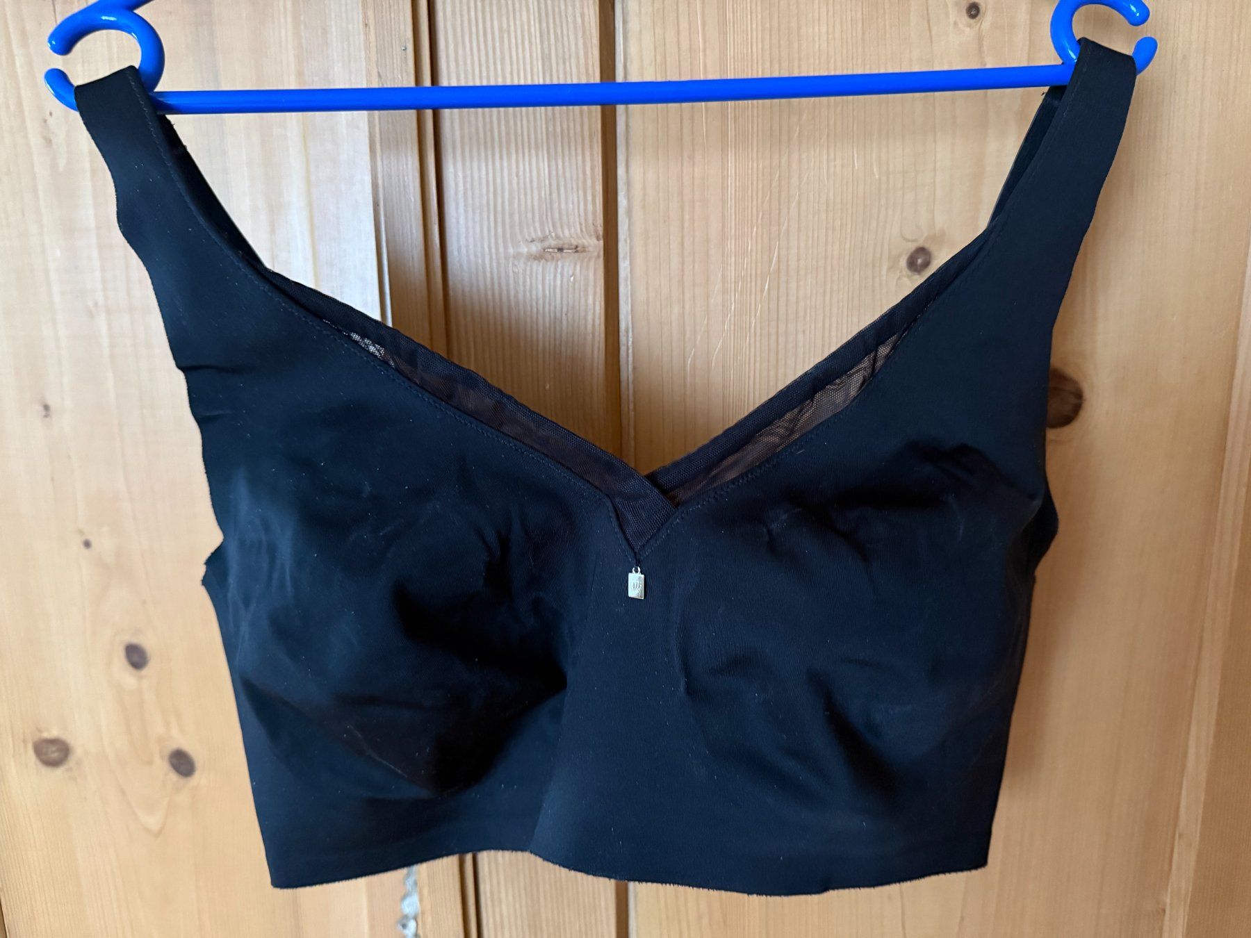 Triumph Sonstige Unterwäsche: Triumph  BH  Gr. 85F  Minimizer  Farbe schwarz – Gebraucht aus Subingen von ArtBead