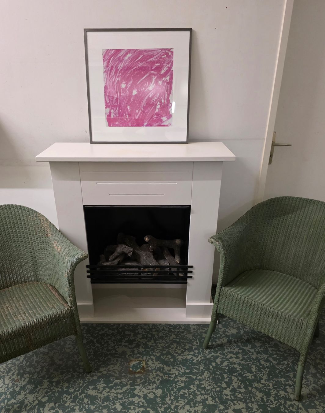 Cheminée: Dekoration Cheminée wurde als Sideboard benutzt – Gebraucht aus Zürich von bue_5vyj 1