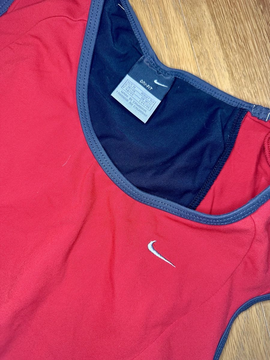Nike Top: Nike sporttop m top – Usato da Pfaffhausen venduto da Klaras_second_hand 1