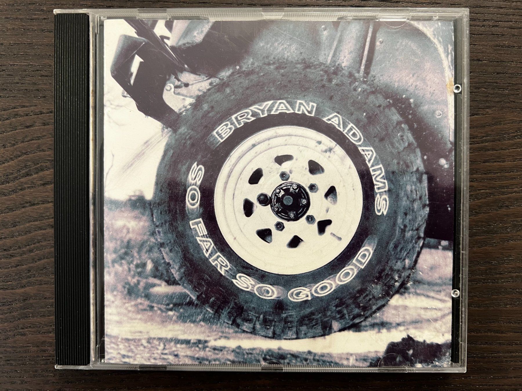 CDs: Bryan Adams - So Far So Good – Gebraucht aus Zürich von MusikFreunde