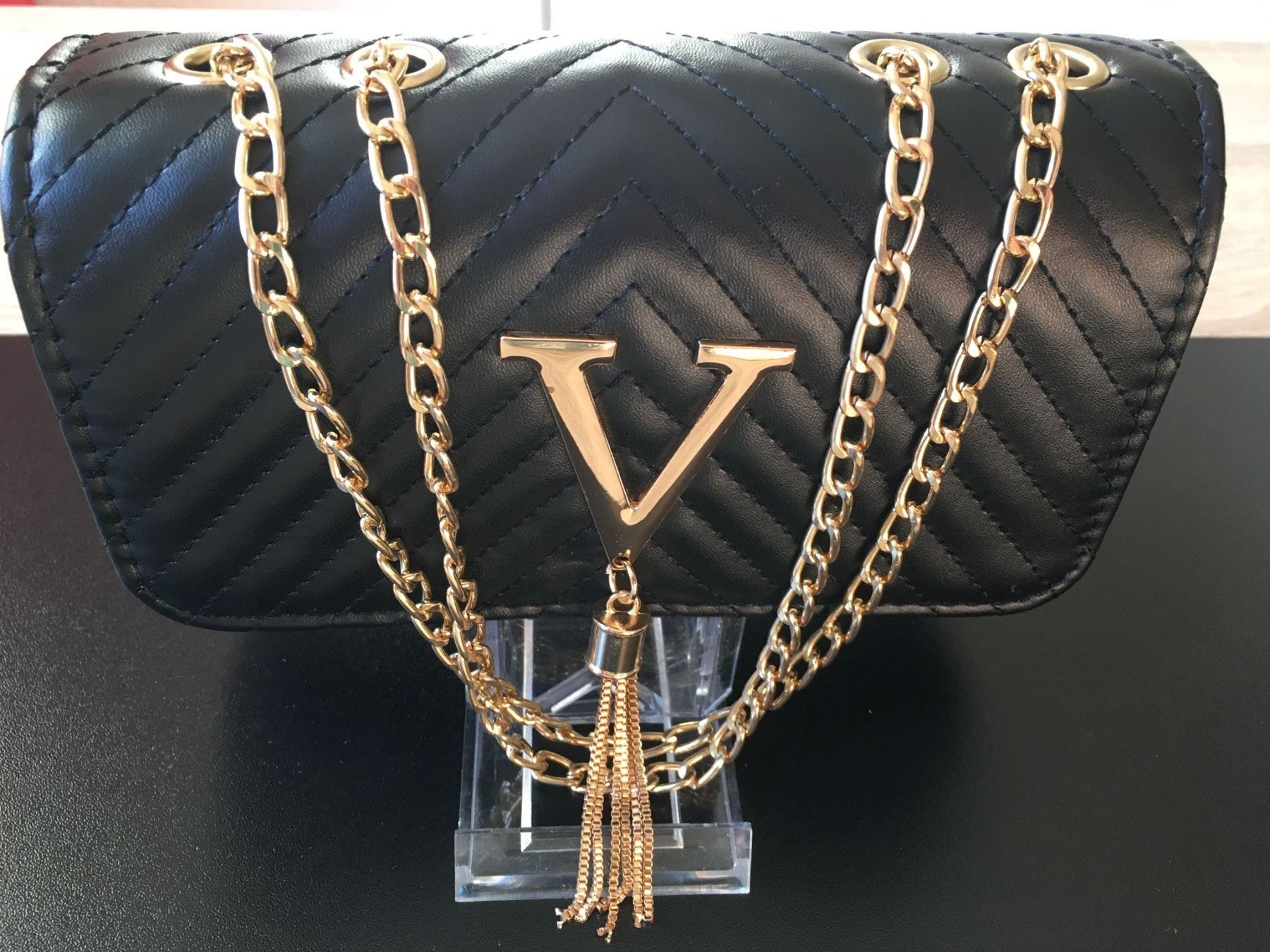 Borse da donna: 185 Schwarze V-Handtasche – Nuovo (secondo la descrizione) da Sion venduto da NoblesOfHelvetia 1