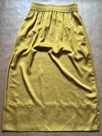 Sale‼️New beautiful H&M skirt size S