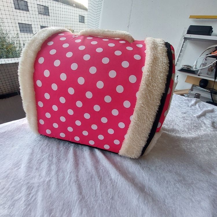 Cucce & Letti: Maisonnette douillette pour chat ou petit chien, neuve – Nuovo (secondo la descrizione) da Genève venduto da Mazelyne 1