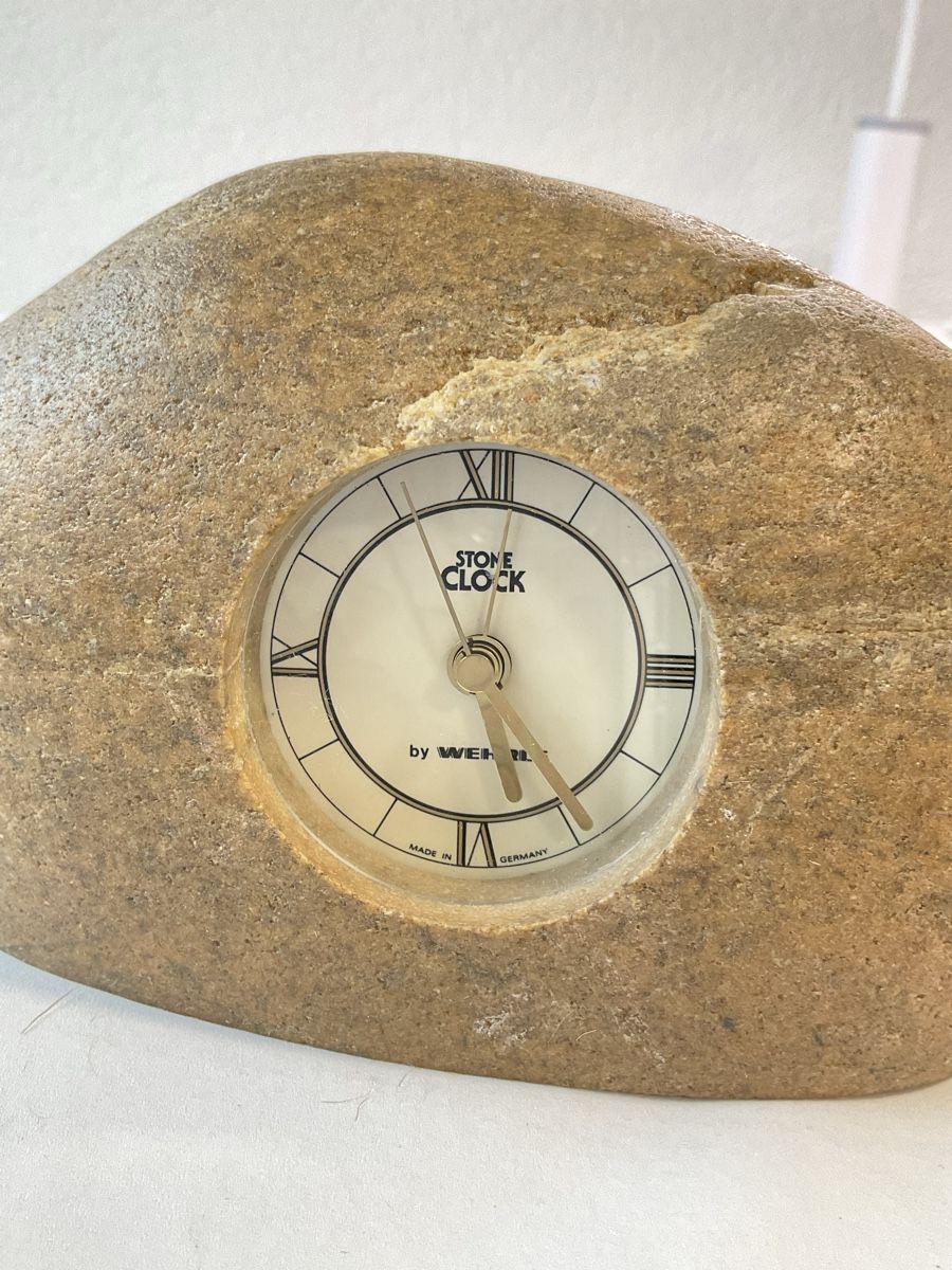 Stand- & Wanduhren: Stone clock by Wehrle, enrobé dans une pierre  – Gebraucht aus Malleray von Robot12 4